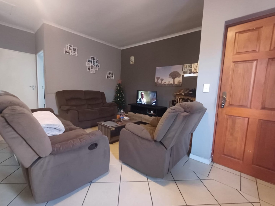 2 Bedroom Property for Sale in Brackenfell Central Western Cape